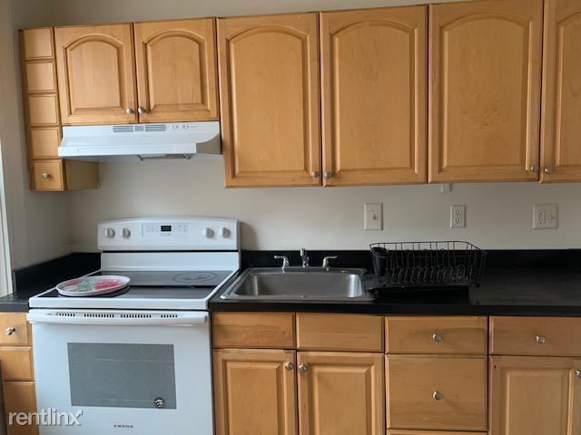 Building Photo - 3 br, 1 bath Apartment - 3233 St Paul St