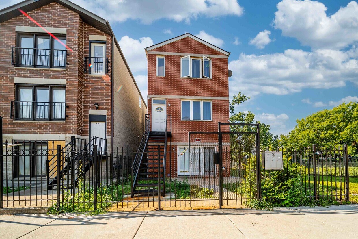 Foto principal - 3107 W Polk St