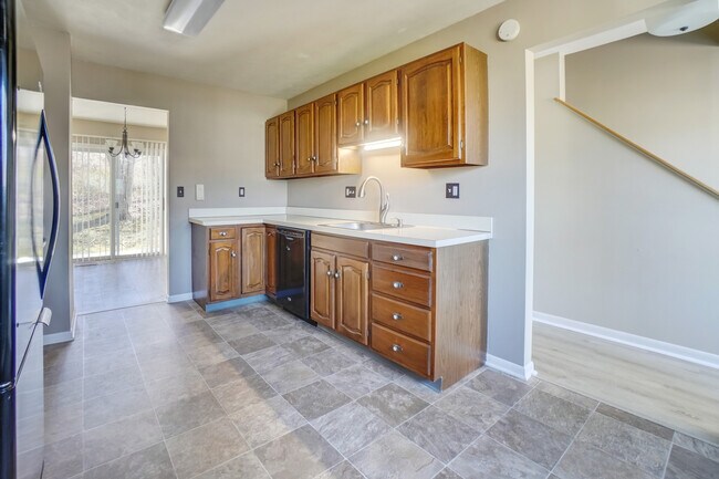 Foto del edificio - 165 Pheasant Ln