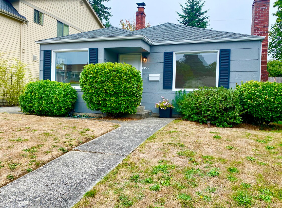Primary Photo - Laurelhurst Home