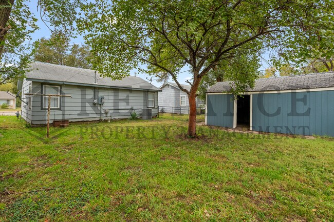 Building Photo - 1422 S Meridian Ave