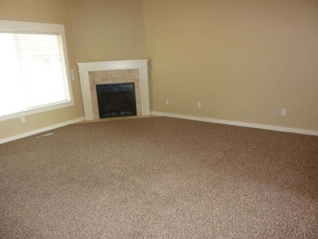 Foto del edificio - 18424 Spicebush Ave