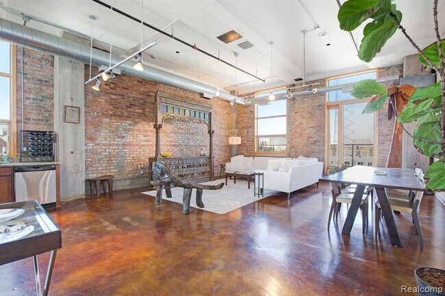 Building Photo - 444 W Willis St
