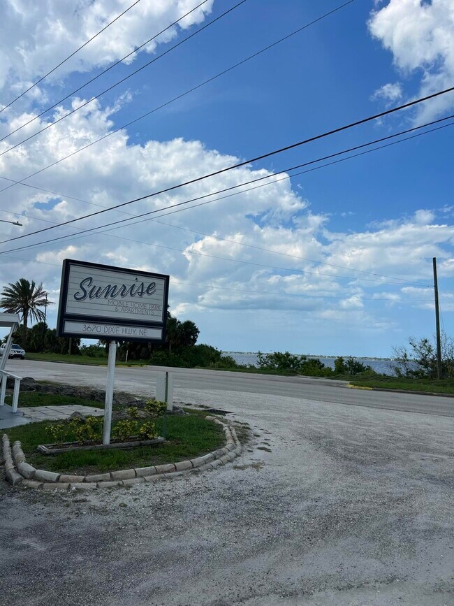 3670 Dixie Hwy NE Unit 37, Palm Bay, FL 32905 Room for Rent in Palm Bay, FL