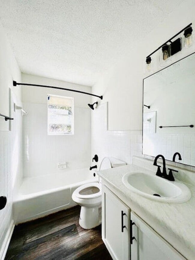 Building Photo - River Front Apartments