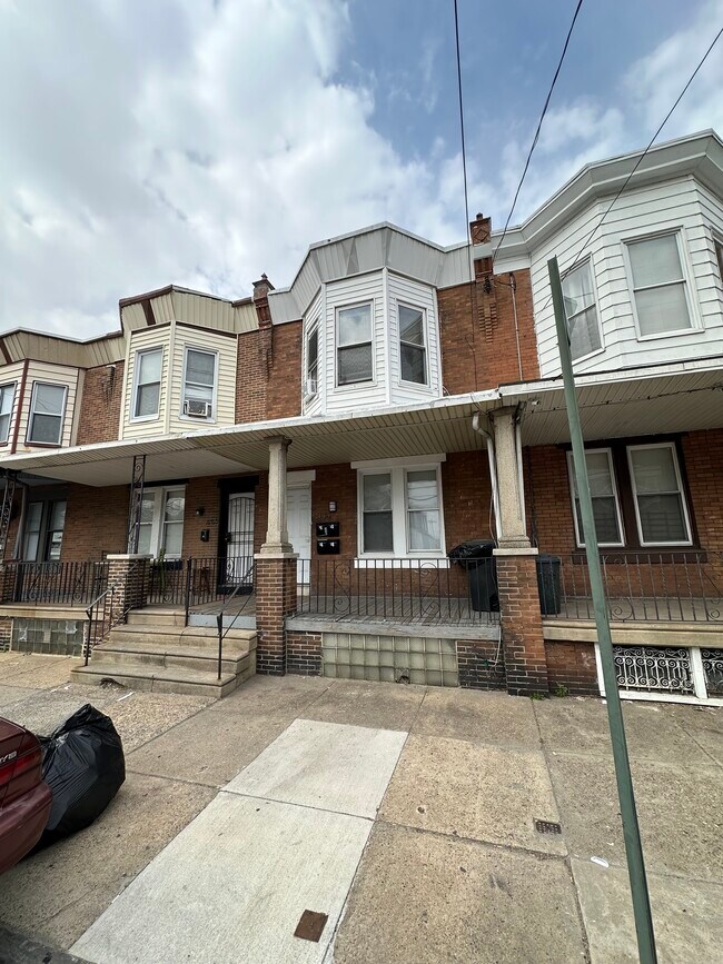 Building Photo - 2144 Bridge St