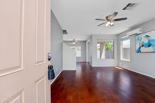 Foto del edificio - Gated Chandler Living | 4 Bedrooms in Top-Rated School District