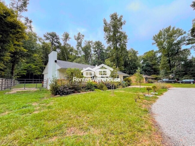 Foto del edificio - 421 Fernwood Farms Rd