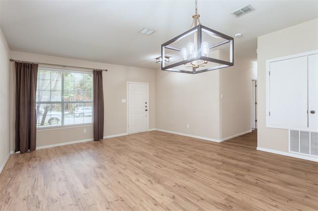 Building Photo - 2356 Jaguar Dr