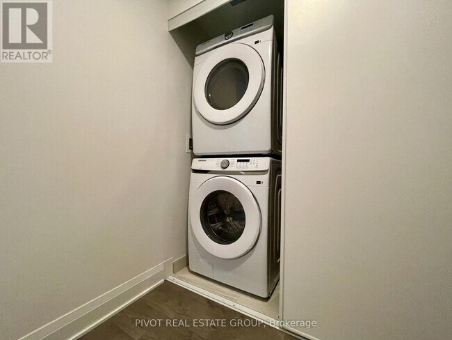 Photo du bâtiment - 2 Erskine Rd