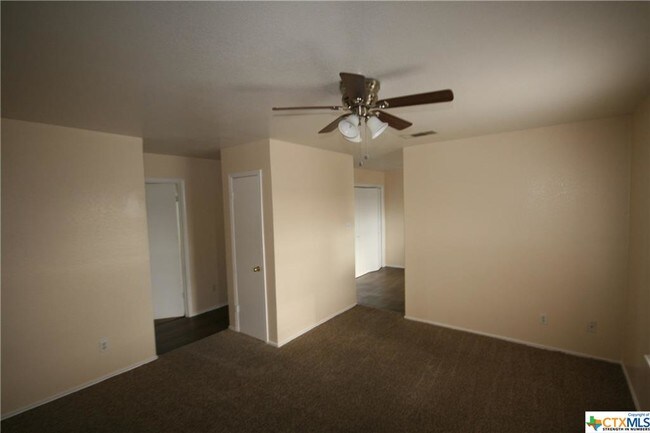 Building Photo - 1712 Benttree Dr