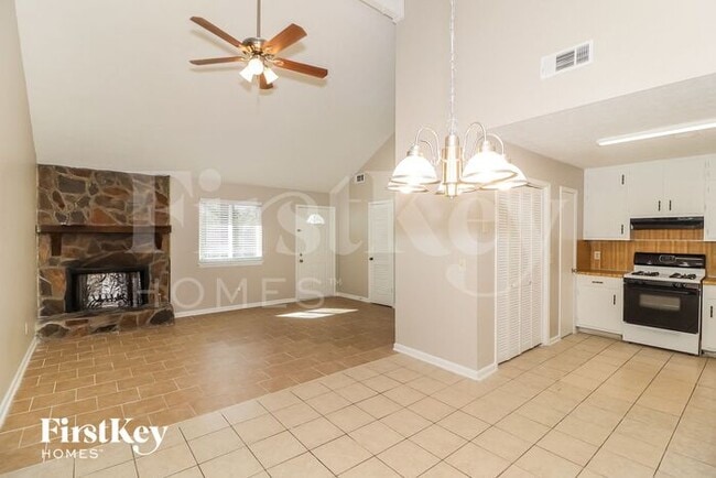 Building Photo - 1252 Sherwood Dr