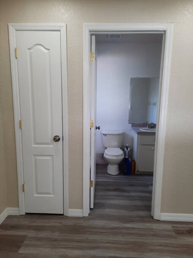 Foto del edificio - 11239 Blythville Rd