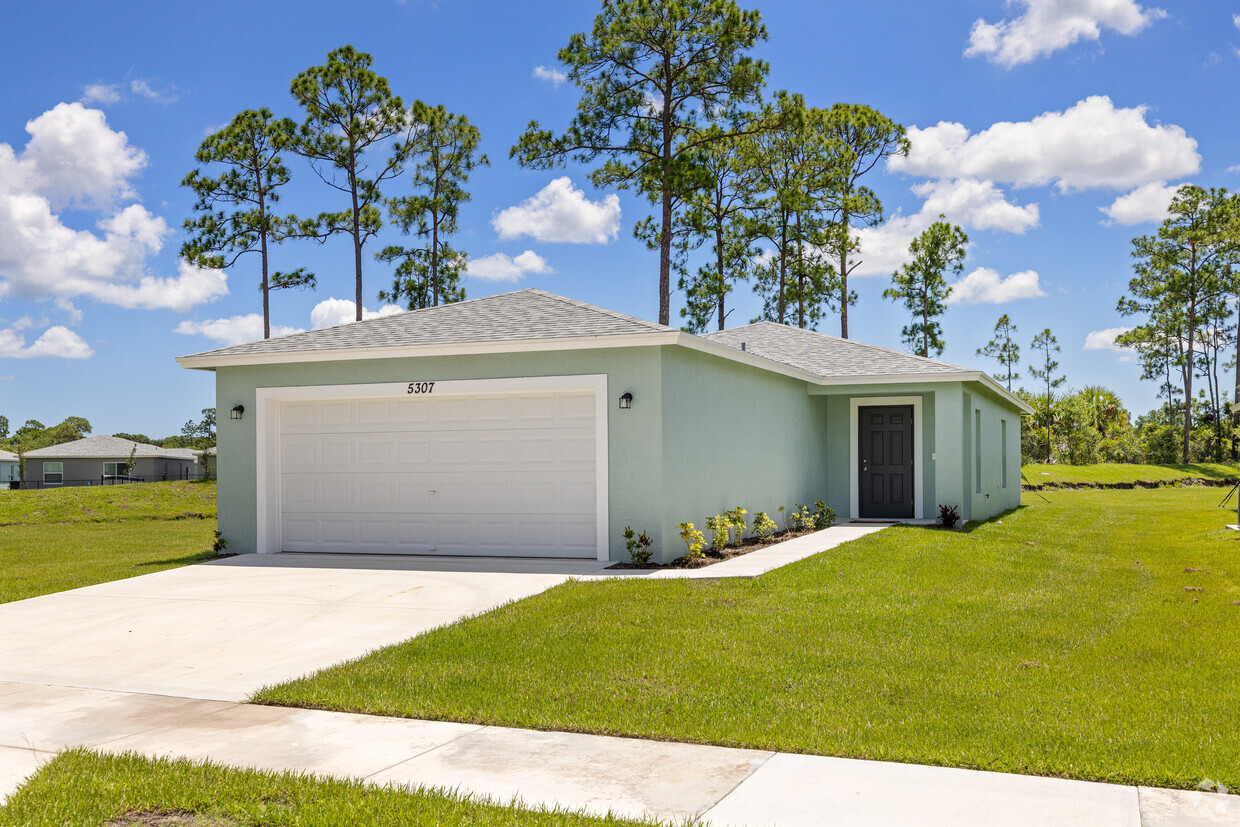 Foto principal - Ravinia - St. Lucie Rental Homes