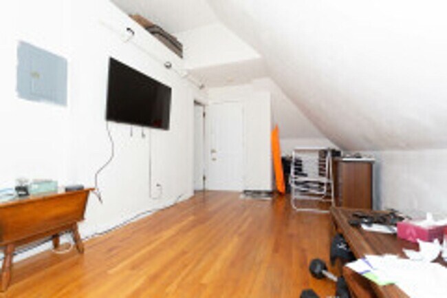 Foto del edificio - AWESOME ALLSTON LISTING!!!