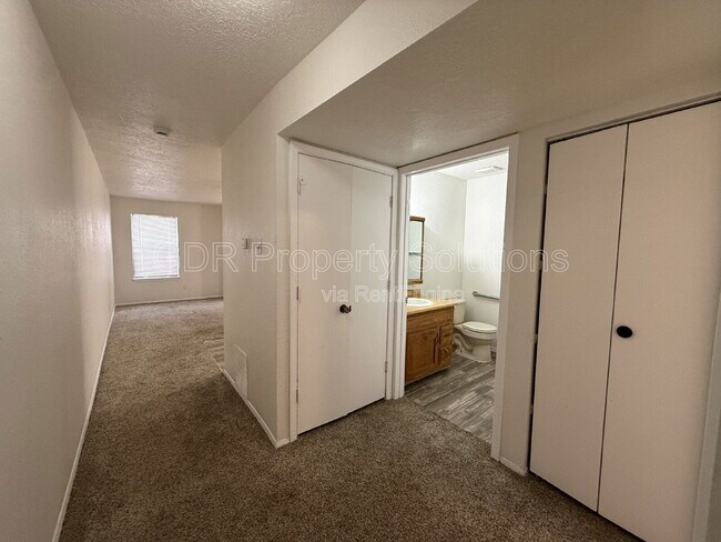 Foto del edificio - 1116 Coal Ave SW