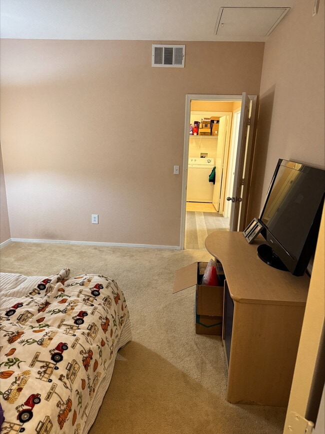 Foto del edificio - 8250 N Grand Canyon Dr