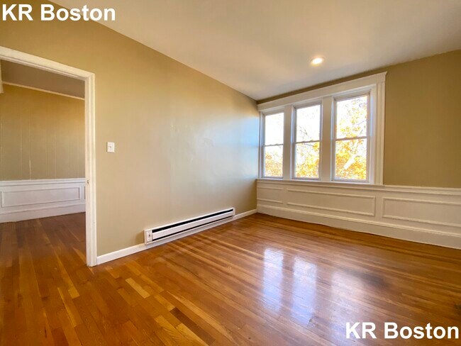 Building Photo - 75 Egmont St