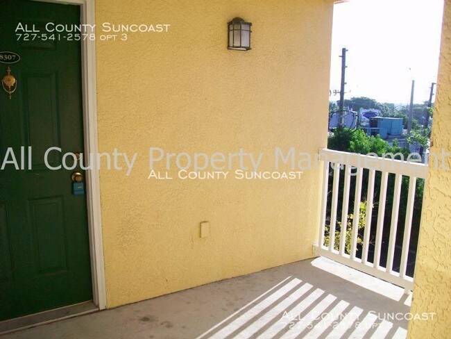 Building Photo - 8307 Columns Cir