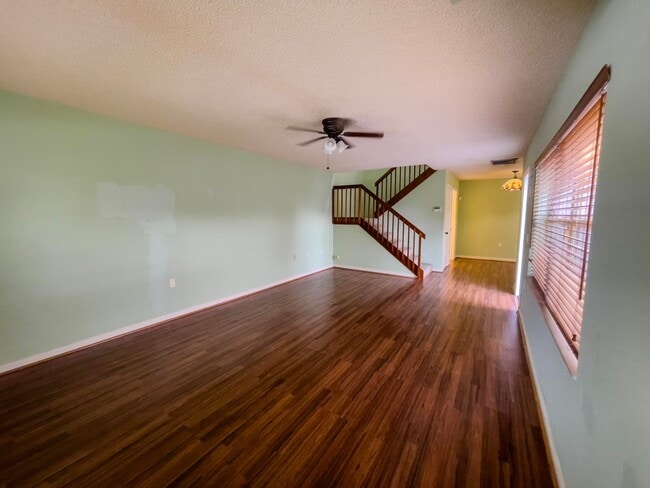 Foto del edificio - 27 Clinton Ct