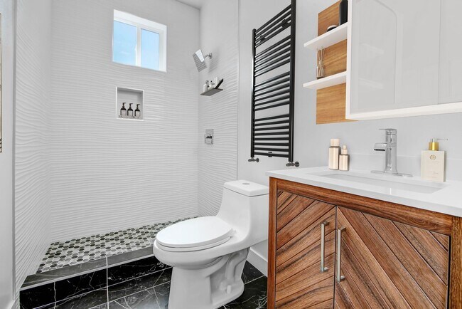 Foto del edificio - 5924 S Hoover St