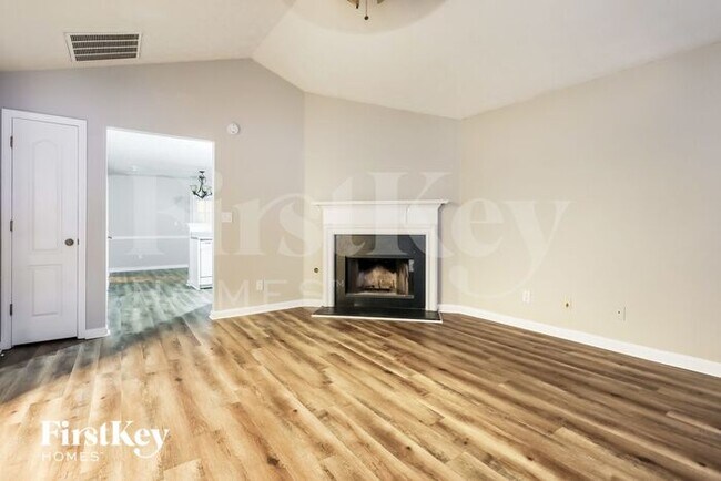 Foto del edificio - 916 Maple Leaf Ridge