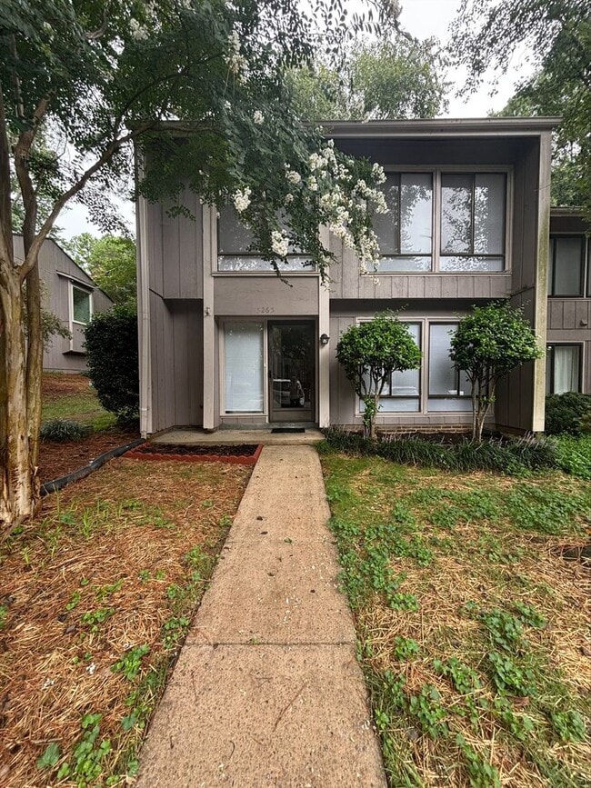 Building Photo - 5265 Windy Hill Dr