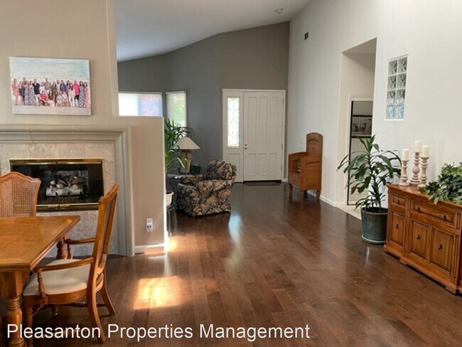 Building Photo - 3 br, 2.5 bath House - 7843 Cypress Creek Ct.