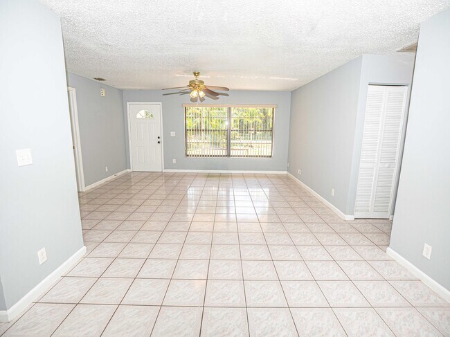 Building Photo - 13751 59th Ct N