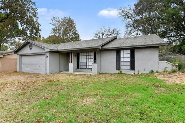 Foto del edificio - 2705 Warren Ln