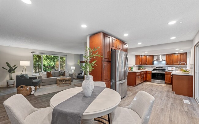 Foto del edificio - Stunning 4-Bedroom, 2.5-Bath Remodeled Home in Rushmore, Gig Harbor