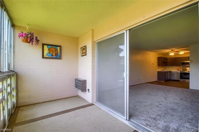 Building Photo - 1 br, 1 bath - 580 S Clinton St Apt 6C