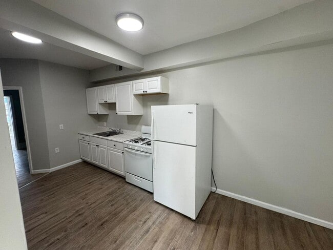 Building Photo - 35 Benkard Ave