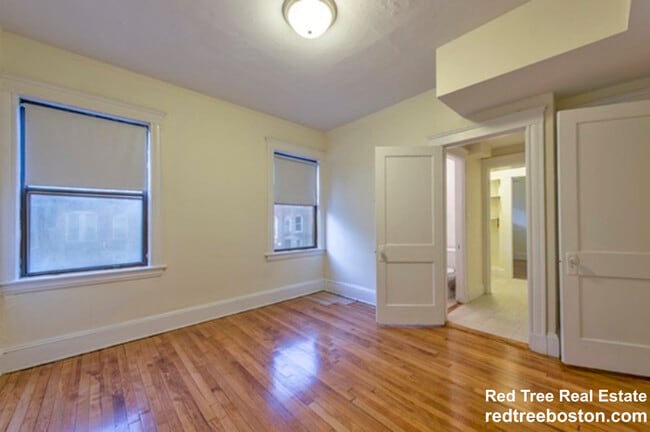 Foto del edificio - 24 Hamilton Rd