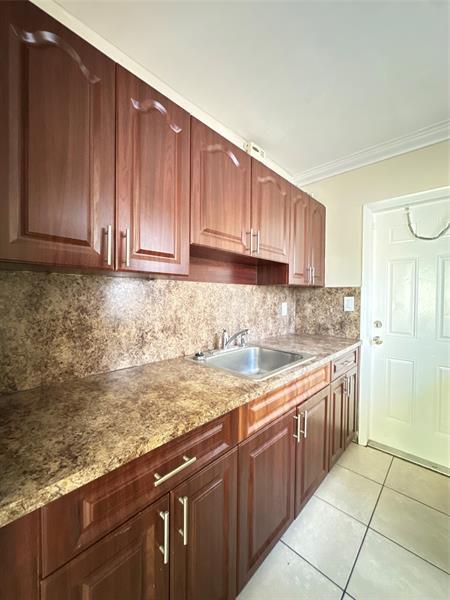 Foto del edificio - 729 NW 17th Ave