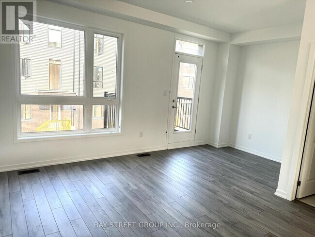 Building Photo - 29 Bateson St
