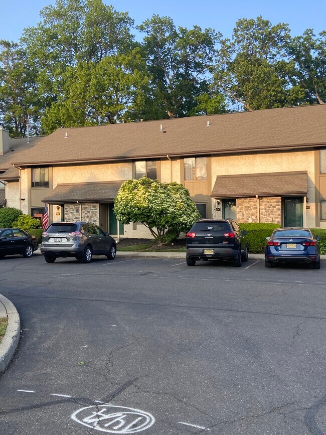 Foto del edificio - 189 Hampshire Dr