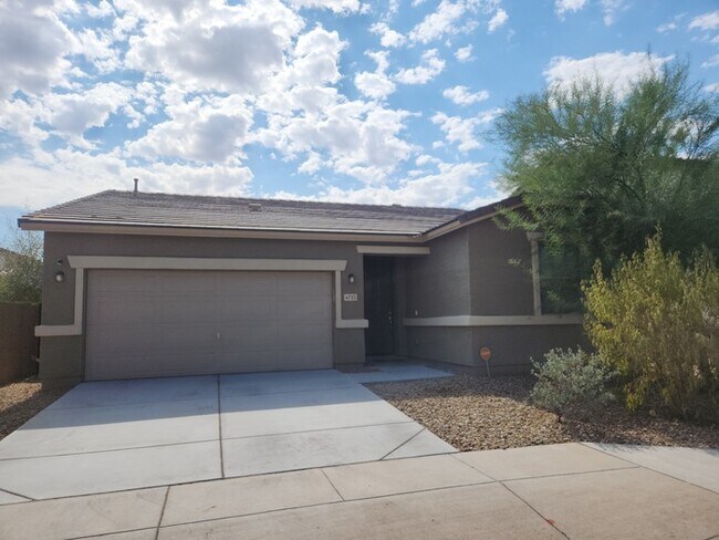 Building Photo - Beautiful Open Floor Plan Home in Gated Co...