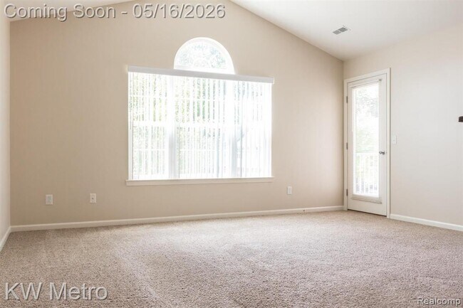 Foto del edificio - 49144 W Woods Dr
