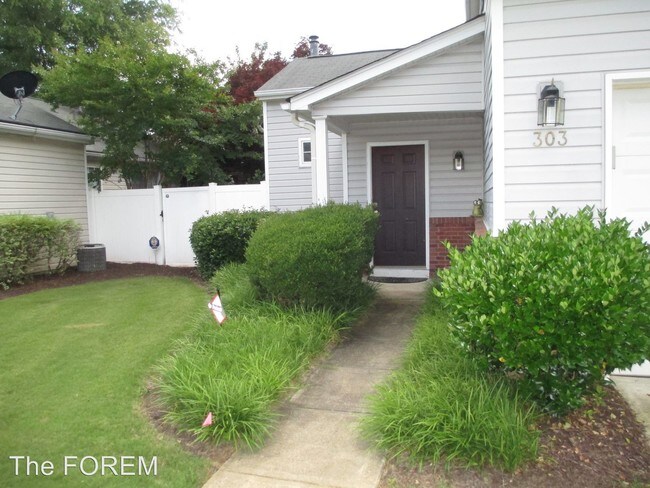 Building Photo - 303 Windcroft Cir NW