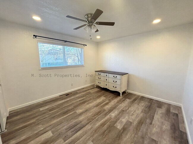 Building Photo - 1288 Bolivia Way