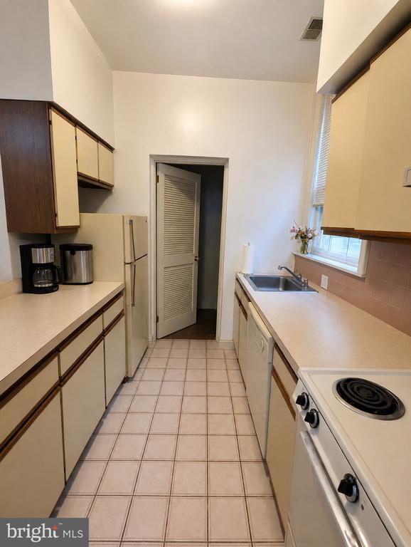 Foto del edificio - 2826 Poplar St