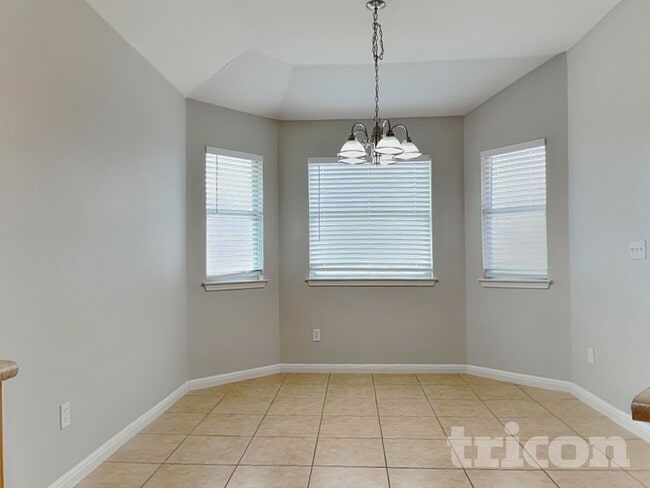 Building Photo - 2164 Bentwood Dr