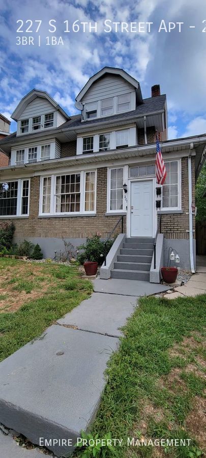 Building Photo - 2nd and 3rd Floor: 3 Bedroom / 1 Bathroom ...