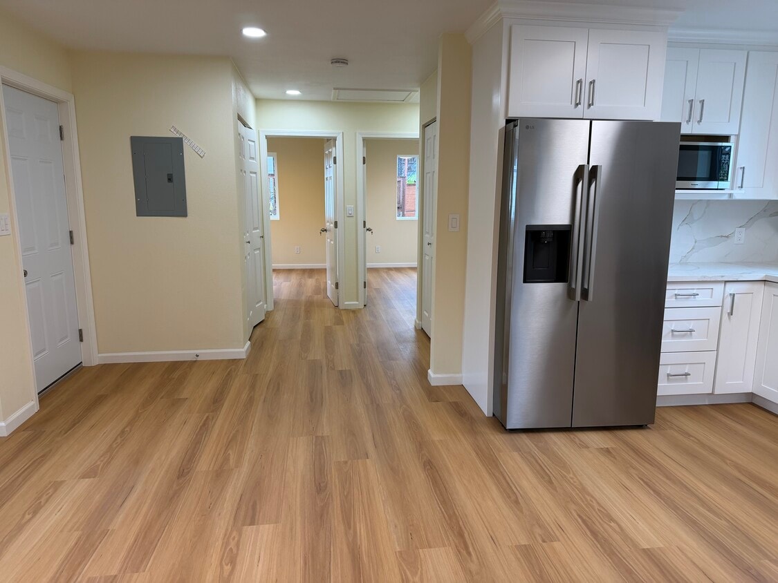 Photo - 3975 Altamont Ave (Oakland, CA)