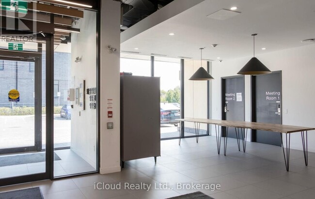 Building Photo - 1800 Simcoe St N