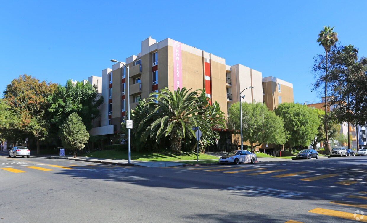 Media Towers I Apts Apartments Los Angeles Ca Building Media Towers I Apts