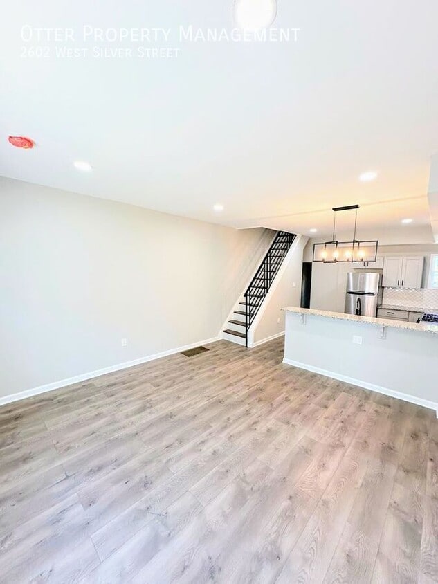 Primary Photo - 2602 W Silver St