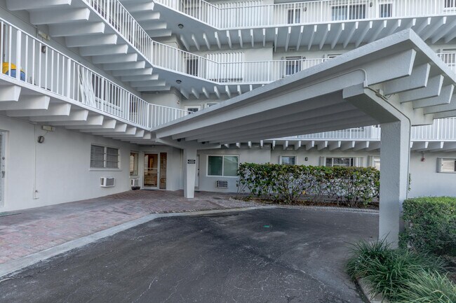 Building Photo - 3500 S Ocean Blvd