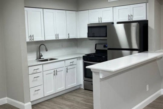 Kitchen - Cottage Street Apartments